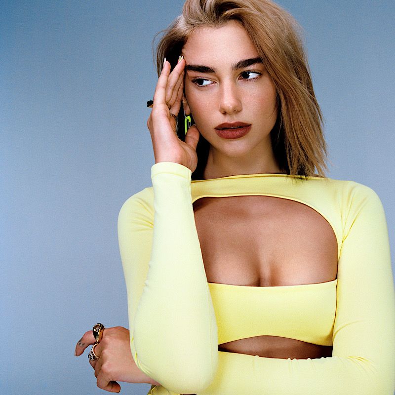 DUA LIPA: la superstar annuncia l’unica tappa italiana del tour il 30 aprile al Mediolanum Forum di Milano e il nuovo disco “Future Nostalgia”!