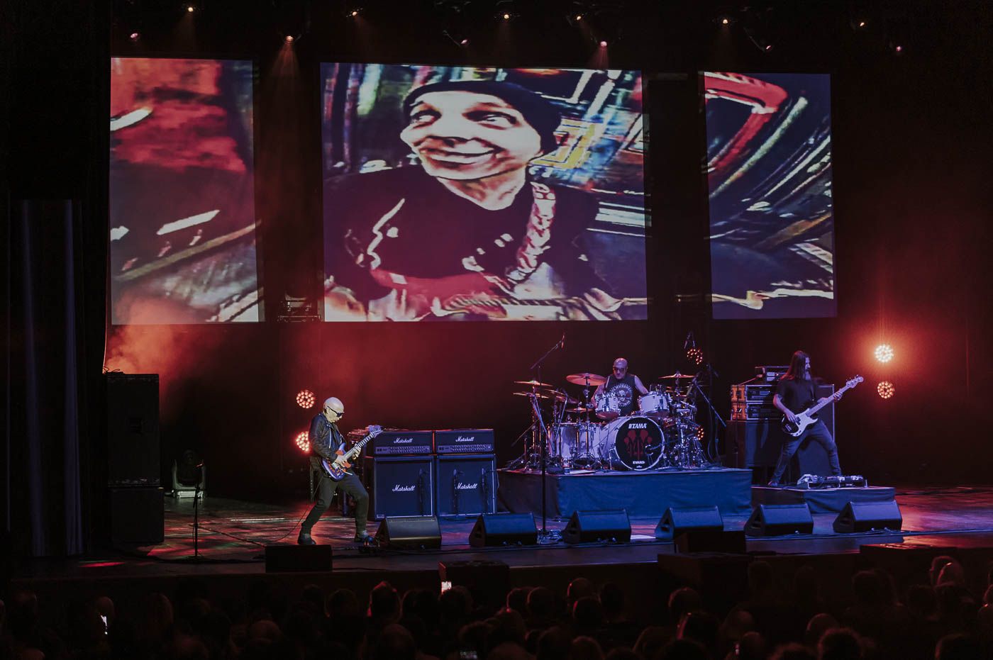 Joe Satriani live @ Teatro Europauditorium (Bologna) Lucia Adele Nanni per www.vezmagazine.it