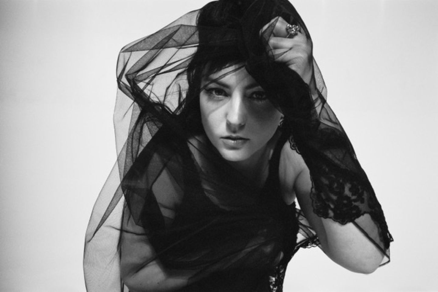 ANGEL OLSEN • LA FOLKSINGER AMERICANA ANNUNCIA IL TOUR EUROPEO: AD AGOSTO DUE DATE IN ITALIA 1 ANGEL OLSEN • LA FOLKSINGER AMERICANA ANNUNCIA IL TOUR EUROPEO: AD AGOSTO DUE DATE IN ITALIA