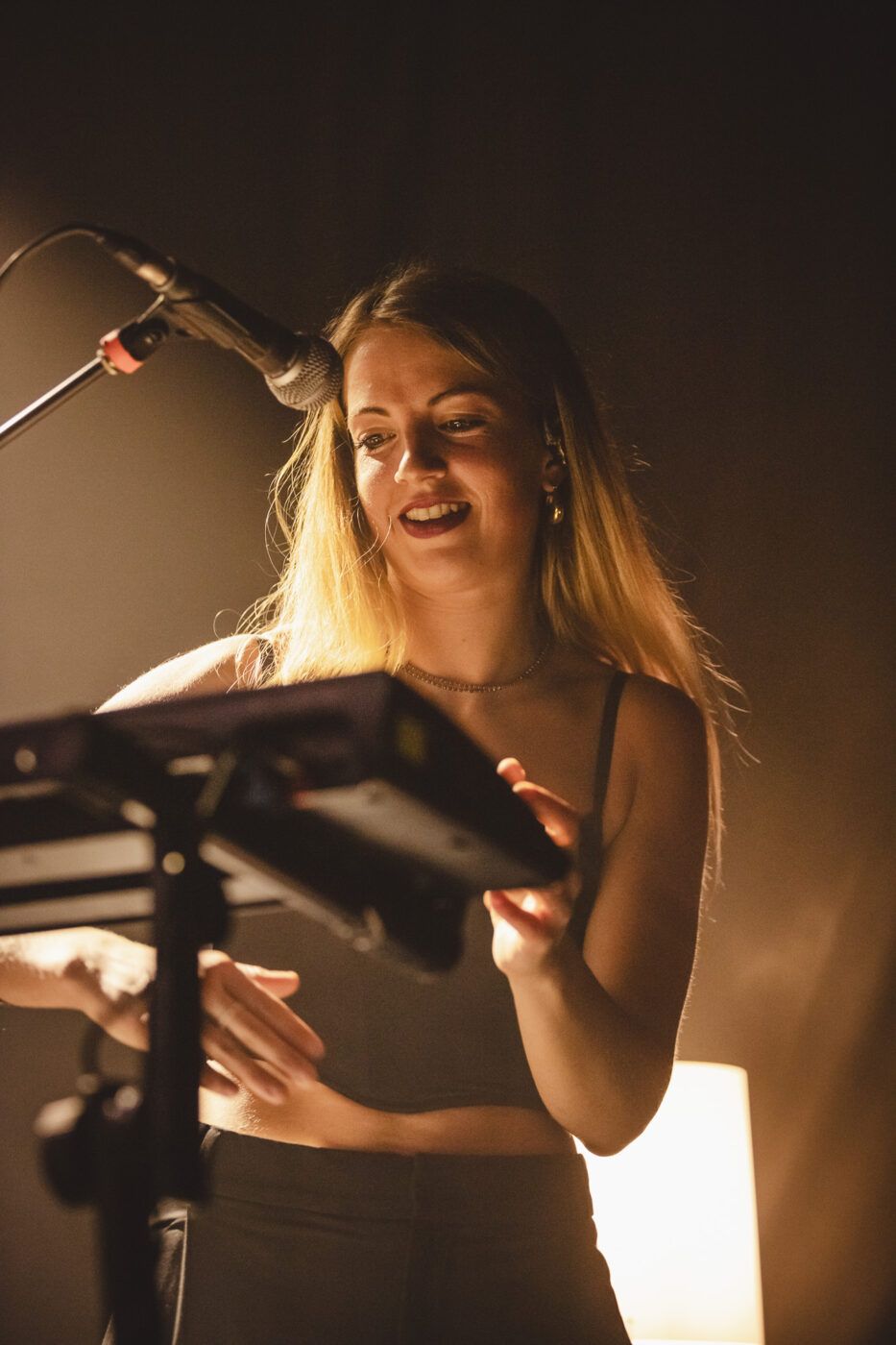 Nico Arezzo live @ Locomotiv Club (Bologna) Isabella Monti x www.vezmagazine.it